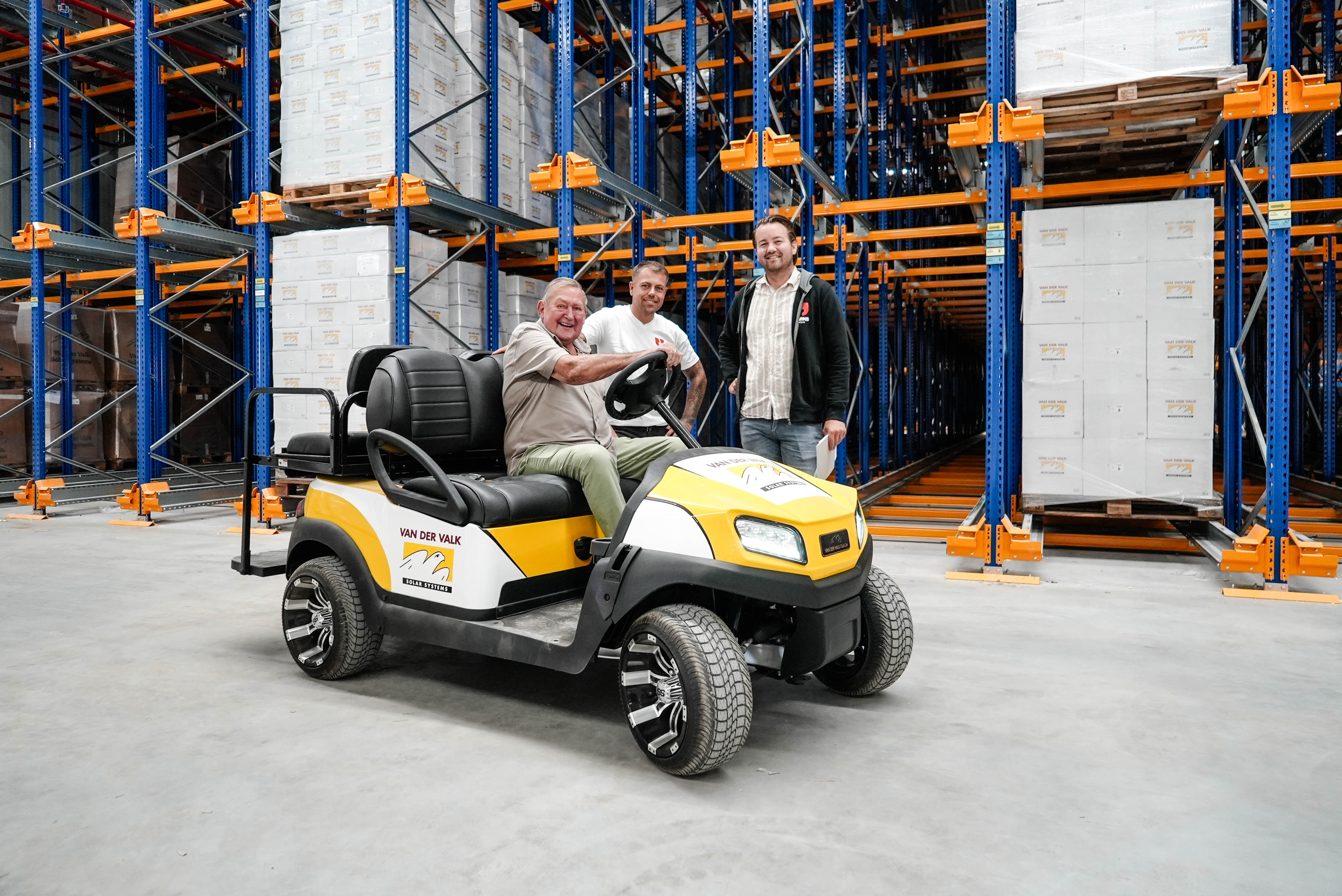 Hans van der Valk and Twin Bouw in new office building in 's-Gravenzande