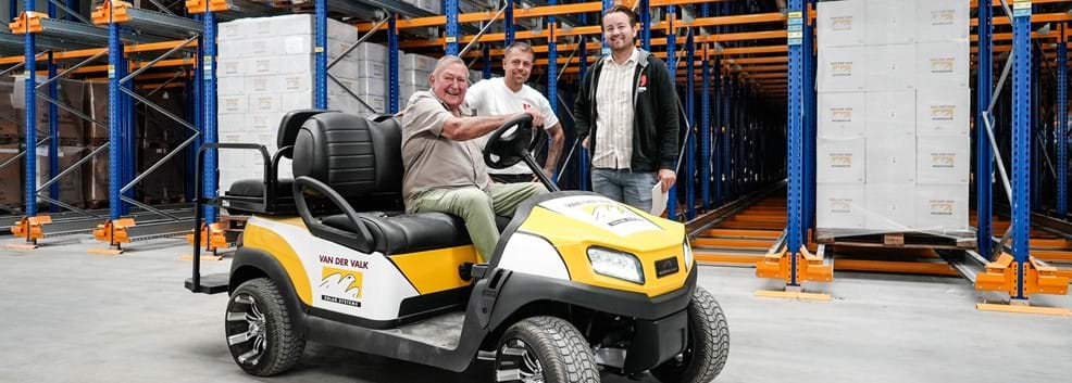 Hans van der Valk and Twin Bouw in new office building in 's-Gravenzande