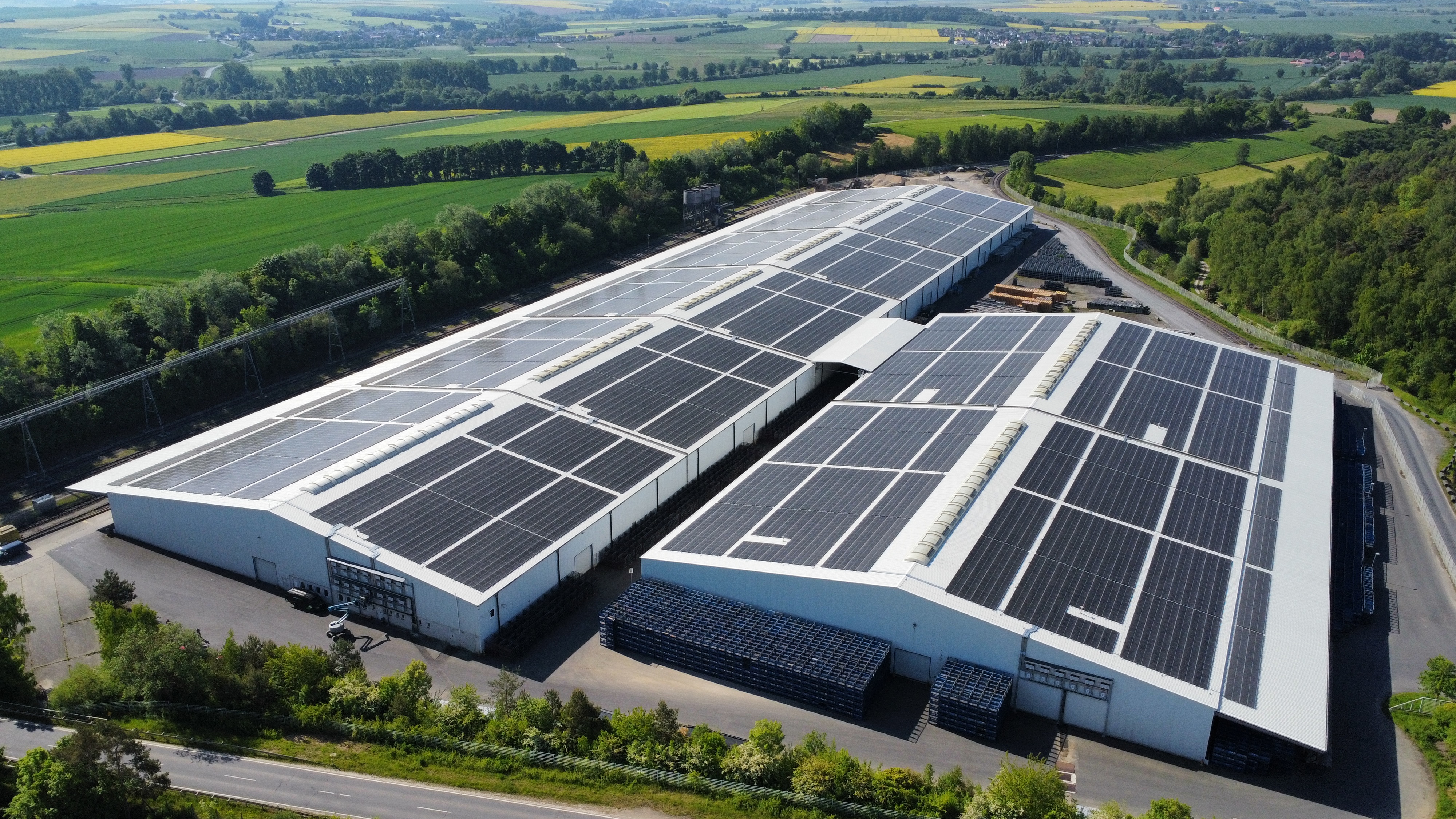 Project from Energieplusdak in Germany with trapezoidal mounting system for solar panels – ValkPitched Trapezoidal