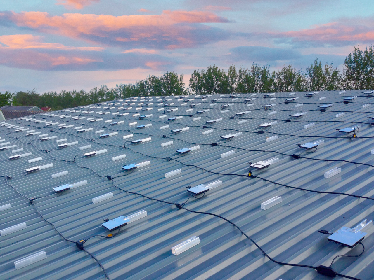 Project met het ValkPitched klemsysteem voor zonnepanelen op een trapeziumdak